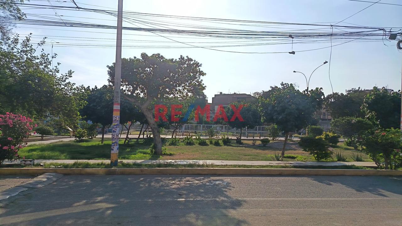 Terreno Urb.Santa Luzmila Comas - 3