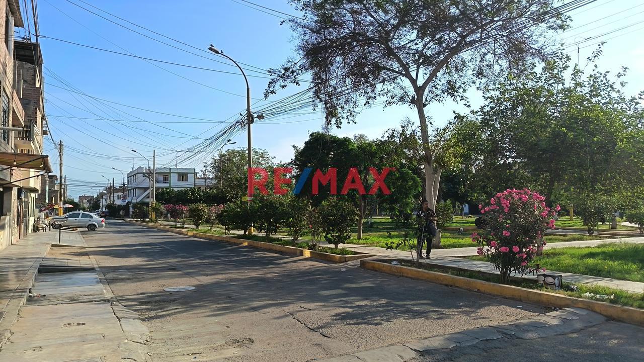 Terreno Urb.Santa Luzmila Comas - 4