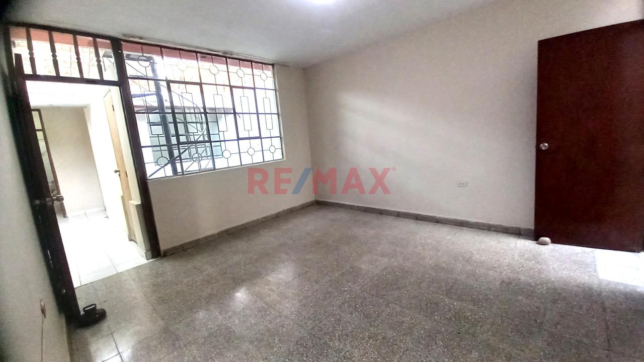 Departamento En Alquiler – En Urbanizacion Miraflores — foto 8
