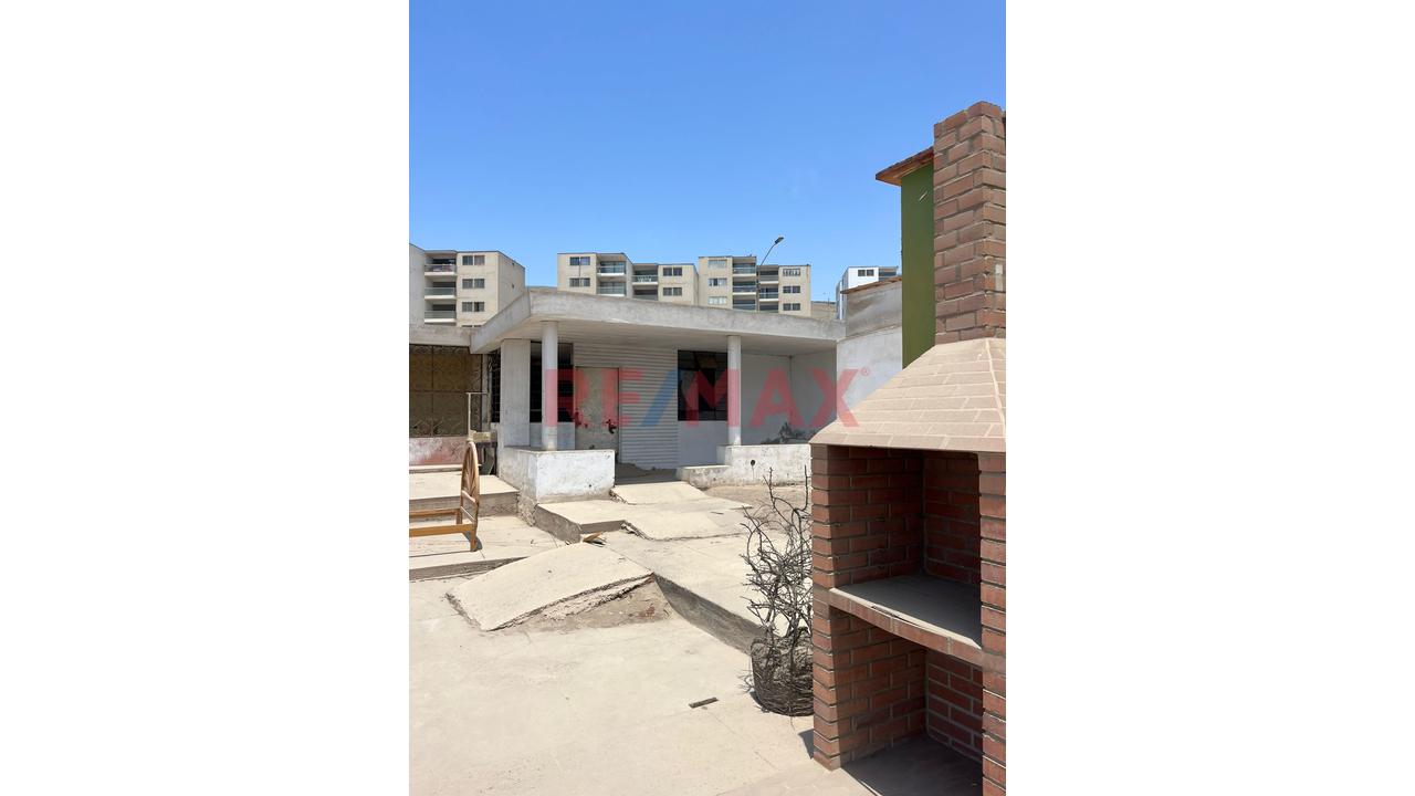Venta De Amplio Terreno De  2,520 M2 Para Inversion - 20