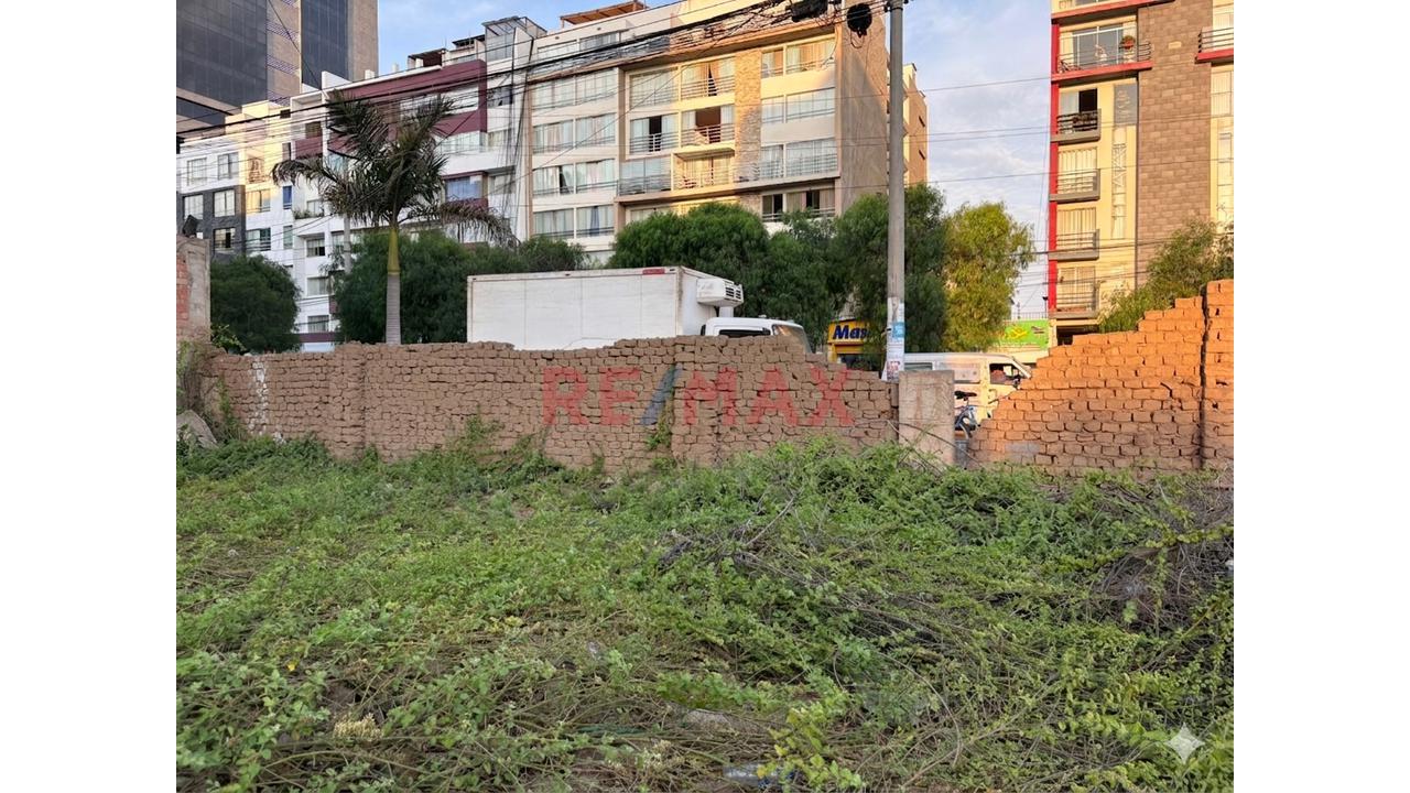 Alquiler Terreno En El Golf En Avenida - 8