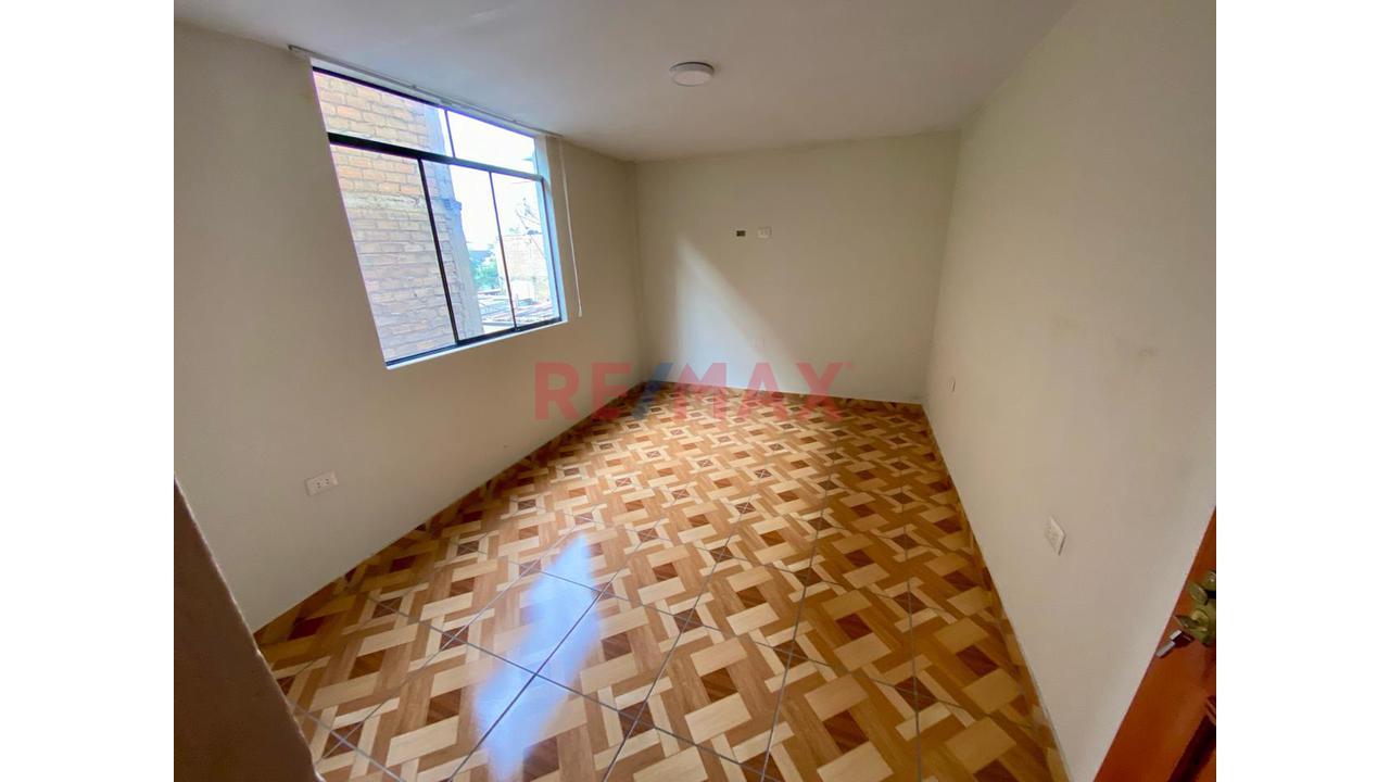 Vive En Urb. Las Flores De Sjl!!.. Estrena Este Departamento De 78.90 M2 En 3Er Piso Con 2 Dormitorios — foto 2