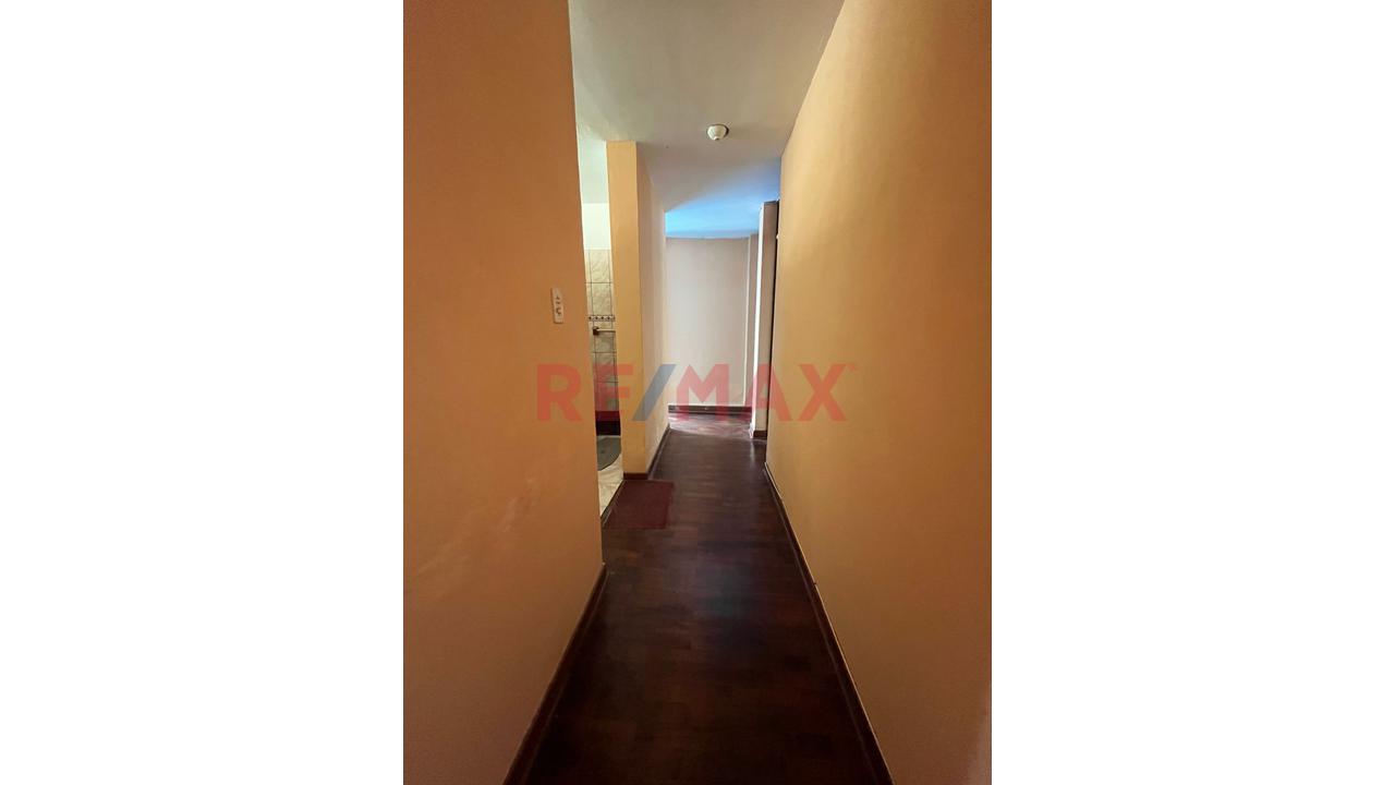 Amplio Departamento En Primer Piso Con Jardín Privado – Cercado De Lima - 5