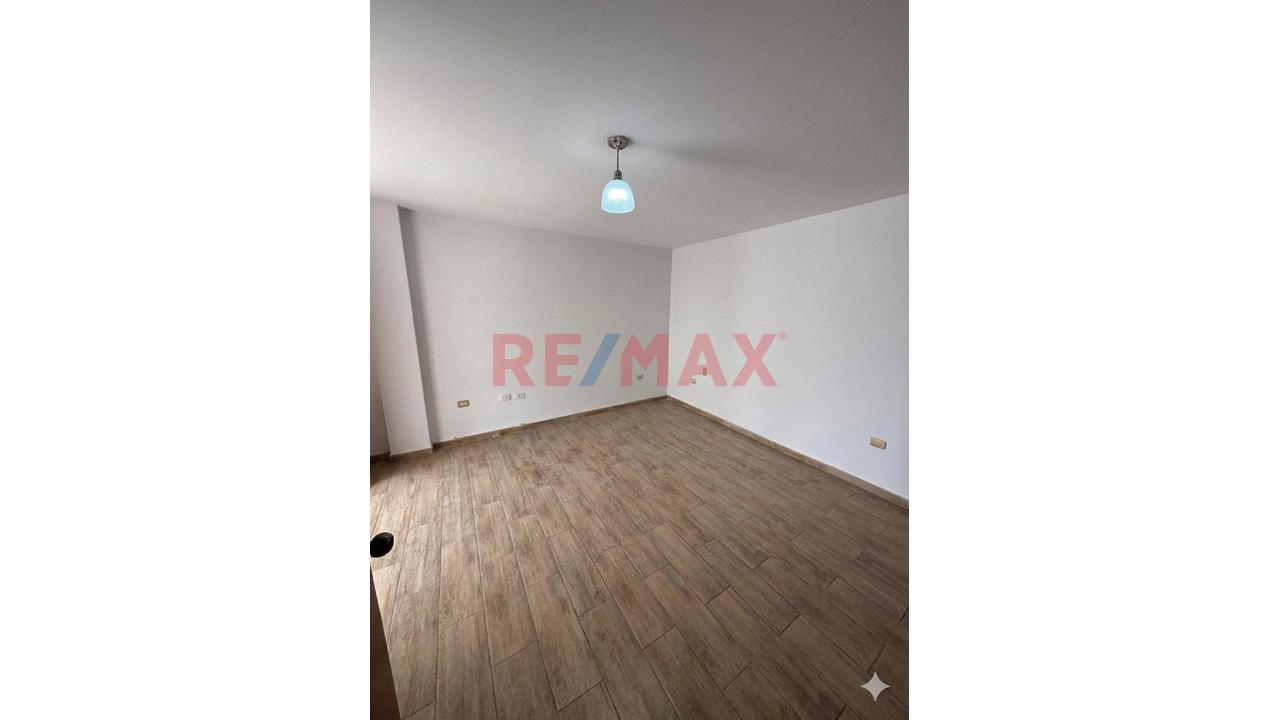 Casa Familiar En Venta En Mayorazgo 4Ta Etapa | 5 Dormitorios, Jardín Cochera Y Excelente Ubicación - 12