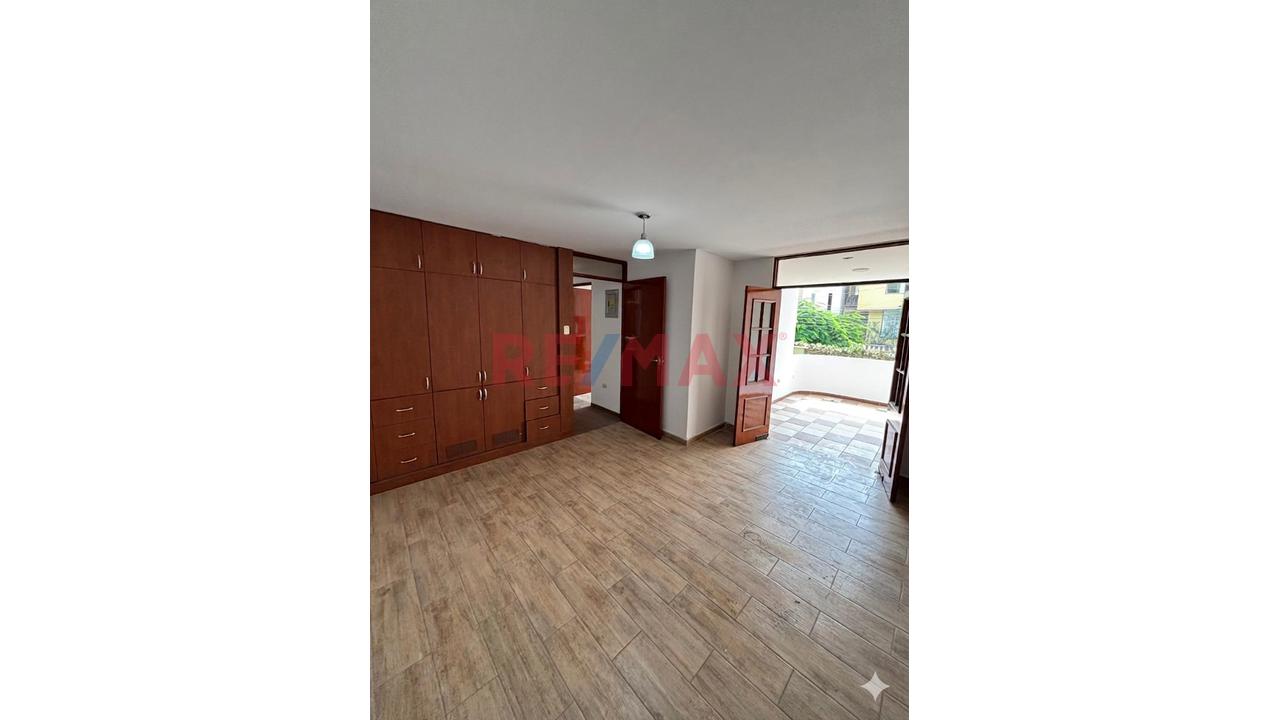 Casa Familiar En Venta En Mayorazgo 4Ta Etapa | 5 Dormitorios, Jardín Cochera Y Excelente Ubicación - 8