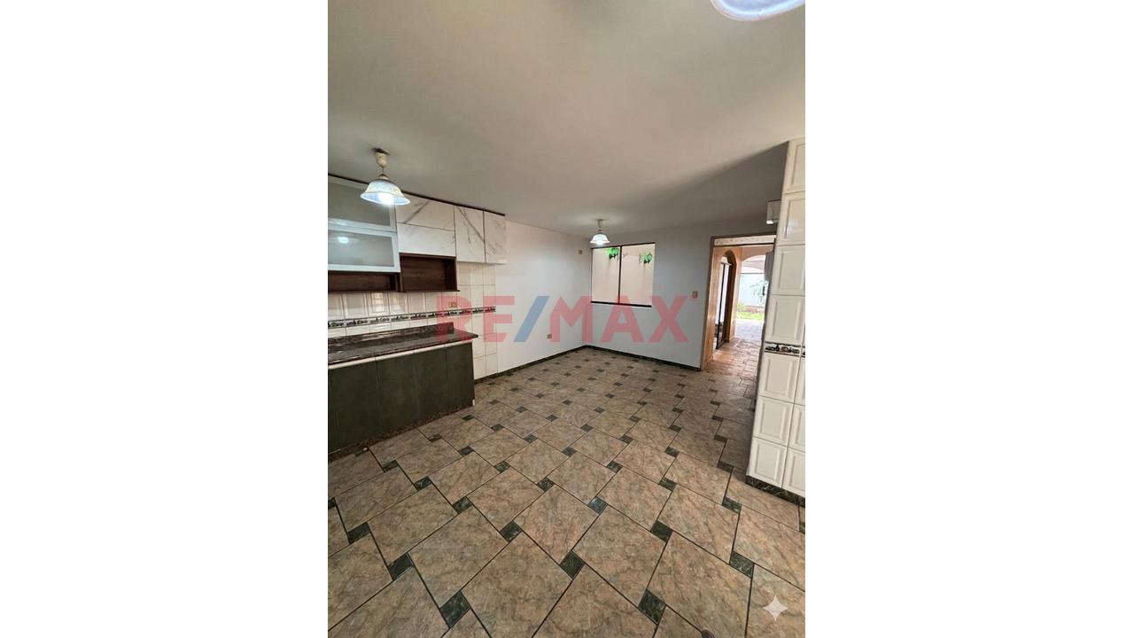 Casa Familiar En Venta En Mayorazgo 4Ta Etapa | 5 Dormitorios, Jardín Cochera Y Excelente Ubicación - 5