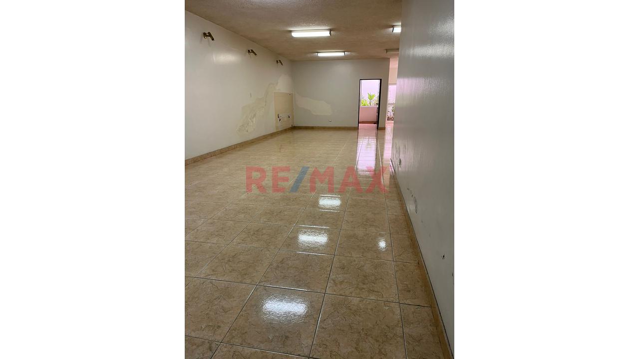 Alquiler De Local Comercial En Surco – Ubicación Estratégica - 11
