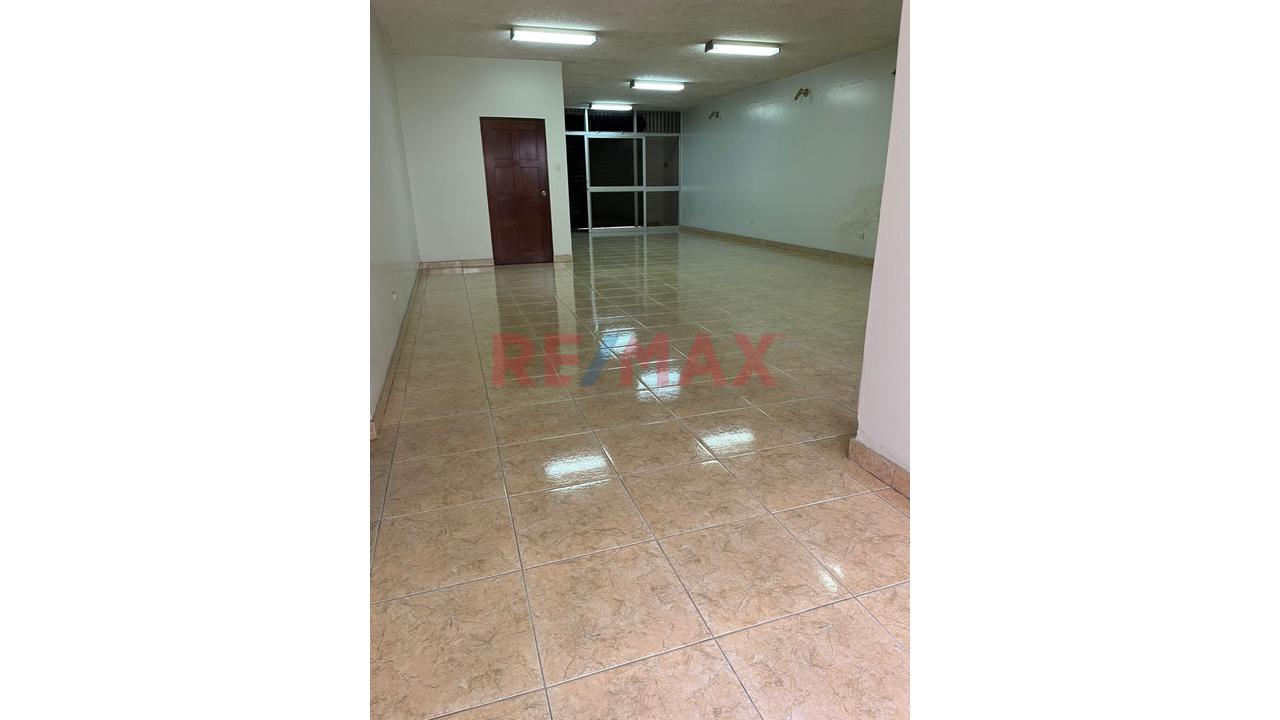 Alquiler De Local Comercial En Surco – Ubicación Estratégica - 8