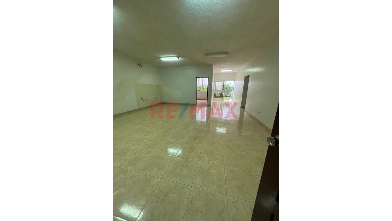 Alquiler De Local Comercial En Surco – Ubicación Estratégica - 4