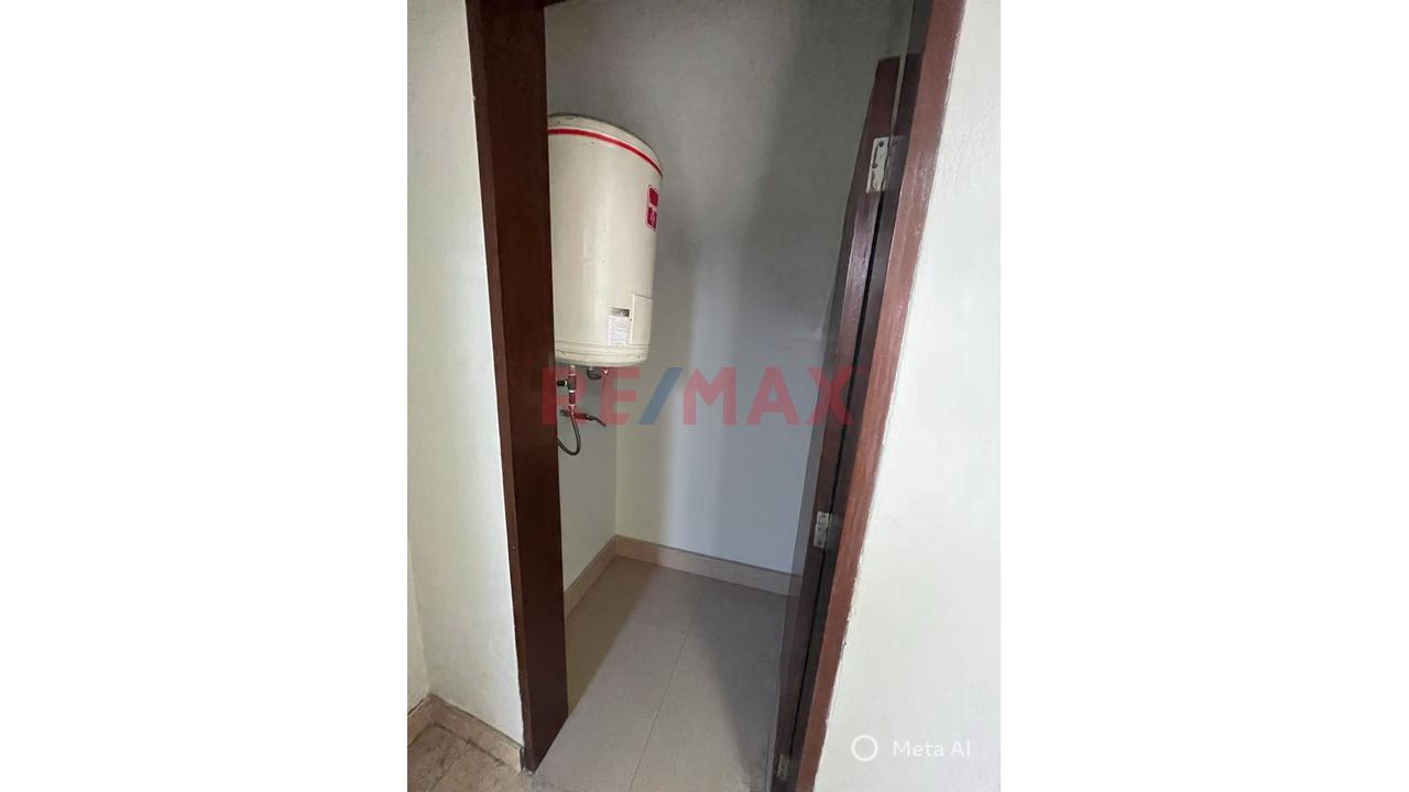 Alquiler De Local Comercial En Surco – Ubicación Estratégica - 9