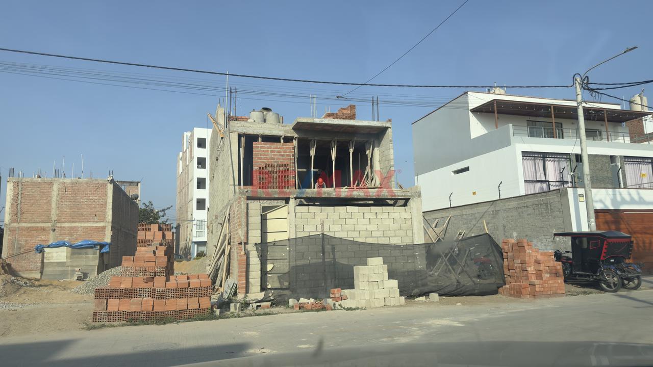 Venta De Casa (En Preventa) Urb. Los Sauces Frente A Parque Pimentel - 14