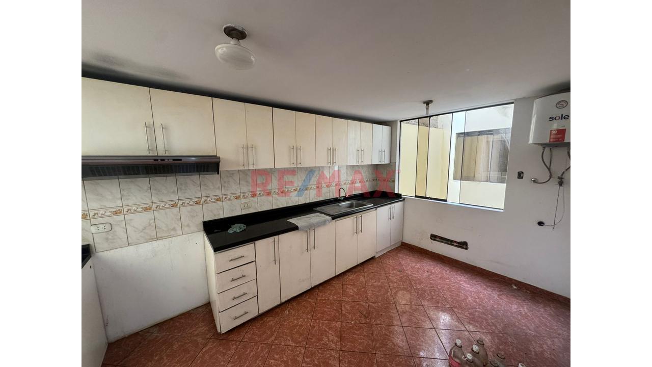 Venta De Hermoso Duplex 2Do Piso Los Olivos — foto 7