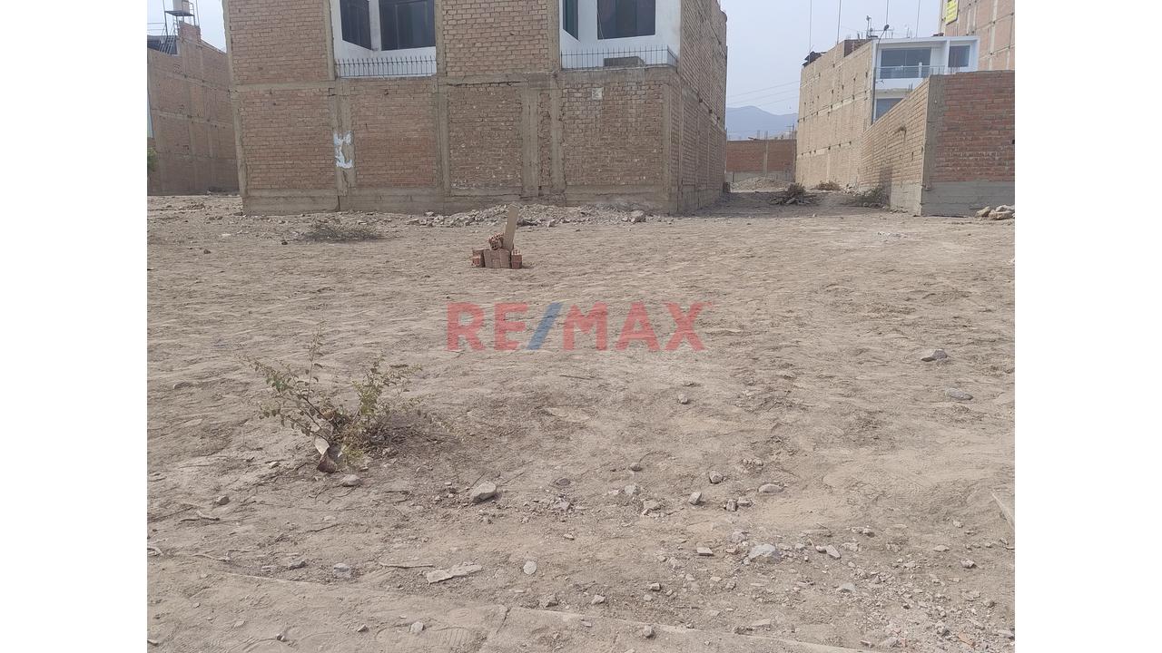 Urb Santa María Doble Oportunidad De Inversión: Dos Lotes Contiguos Con 203.5 M² En Tota — foto 4