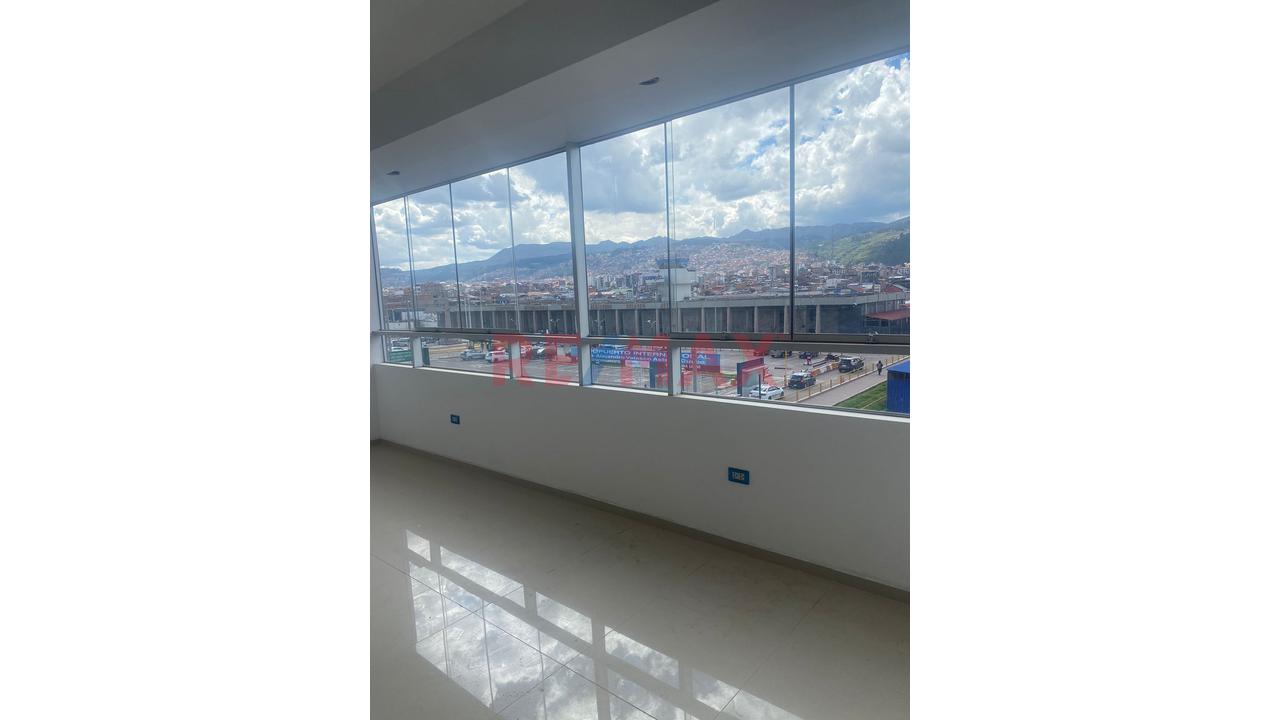 Alquiler De Oficina 54M² - Frente Al Aeropuerto - Acceso Independiente - 14