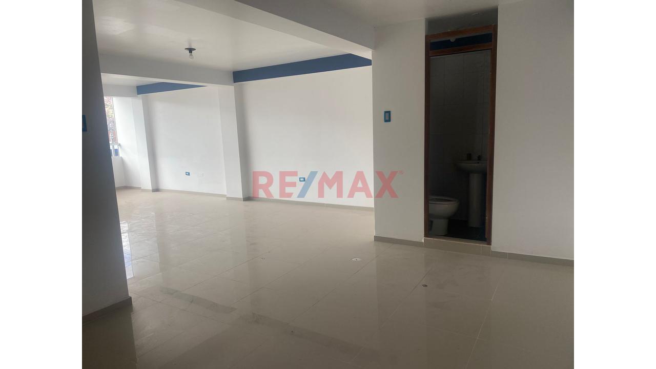 Alquiler De Oficina 54M² - Frente Al Aeropuerto - Acceso Independiente - 4