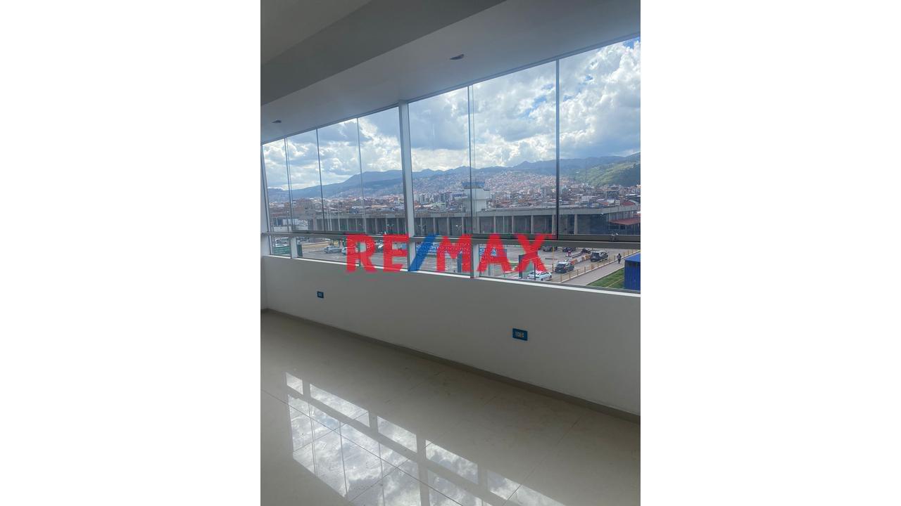 Alquiler De Oficina 54M² - Frente Al Aeropuerto - Acceso Independiente - 1