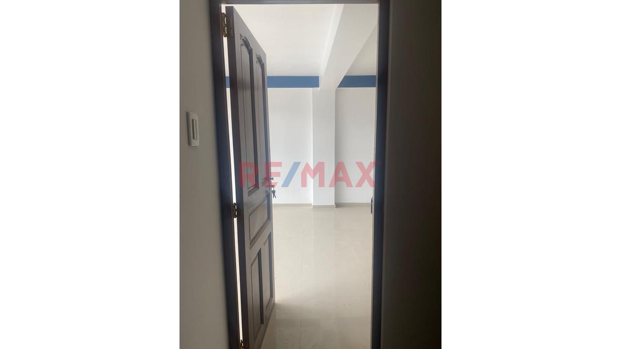 Alquiler De Oficina 54M² - Frente Al Aeropuerto - Acceso Independiente - 19