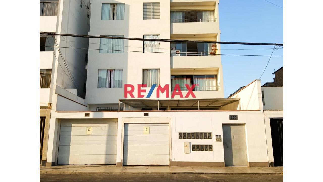 Venta - Departamento + Cochera + Depósito En Breña – Ubicación Estratégica
