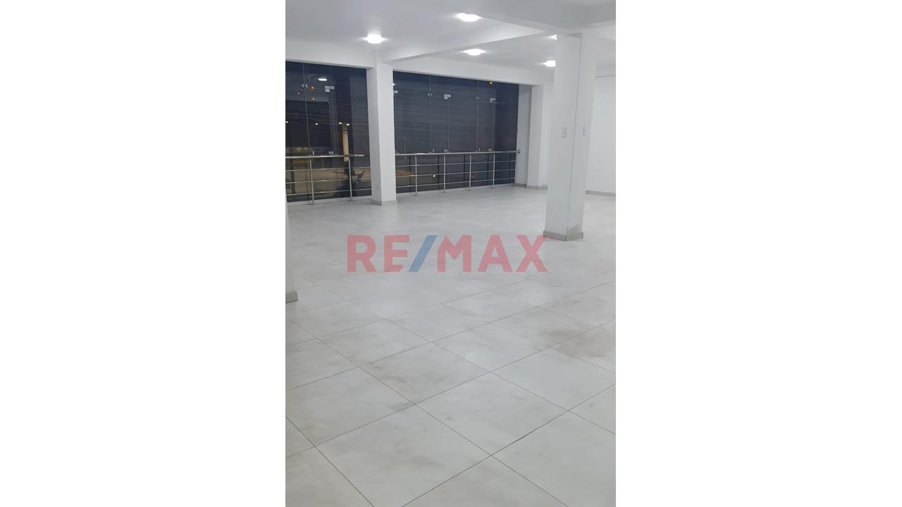 🔥Local De 150M2 En Alquiler Segundo Piso - Av. Santa Rosa C/ San Martin , Sjl  (Frente A Grifo) — foto 4