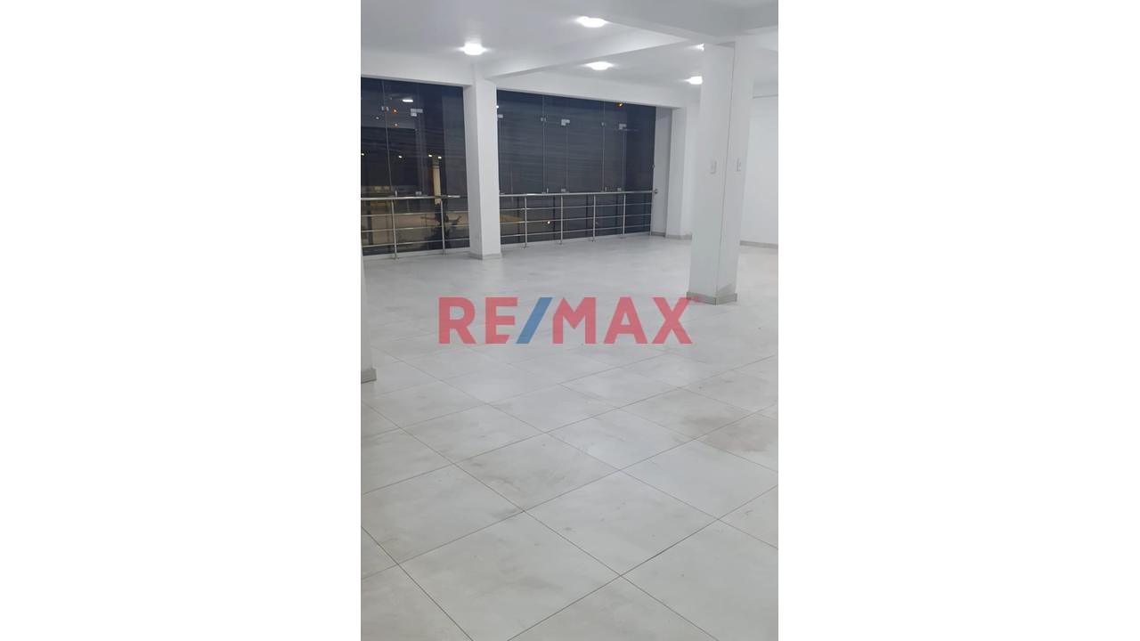 🔥Local De 150M2 En Alquiler Segundo Piso - Av. Santa Rosa C/ San Martin , Sjl  (Frente A Grifo)