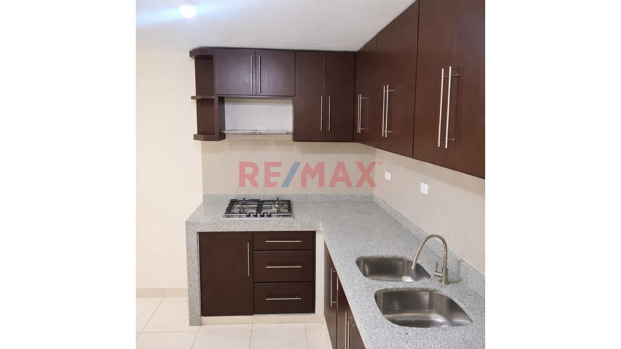 🌅 Venta Dúplex Con Espectacular Vista En Camaná ¡Azotea Perfecta Para Disfrutar! - 2