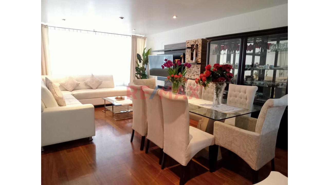 ✨ Departamento De Alto Nivel En Santa Mónica – Primer Piso + Cochera Independiente ✨ Vive Donde Realmente Marca La Diferencia. Invierte Donde Todo Crece.