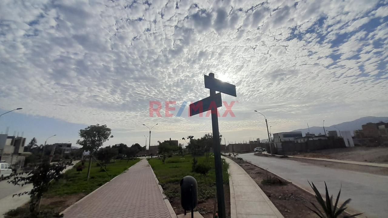 Terreno En Venta Frente A Parque – Oportunidad De Inversión En Carabayllo — foto 6