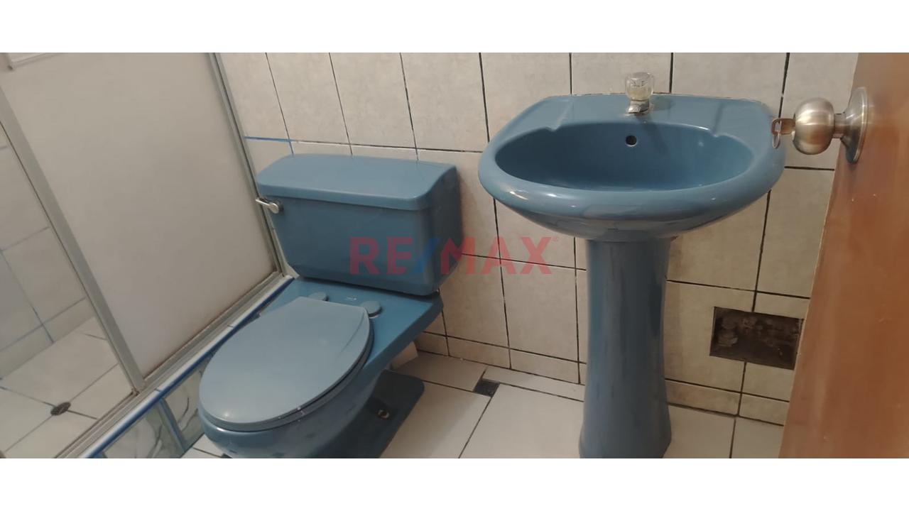 "Gran Oportunidad, Venta De Departamento Amplio Con Cochera Y Depósito, Frente A Parque Excelente Ubicación" — foto 10