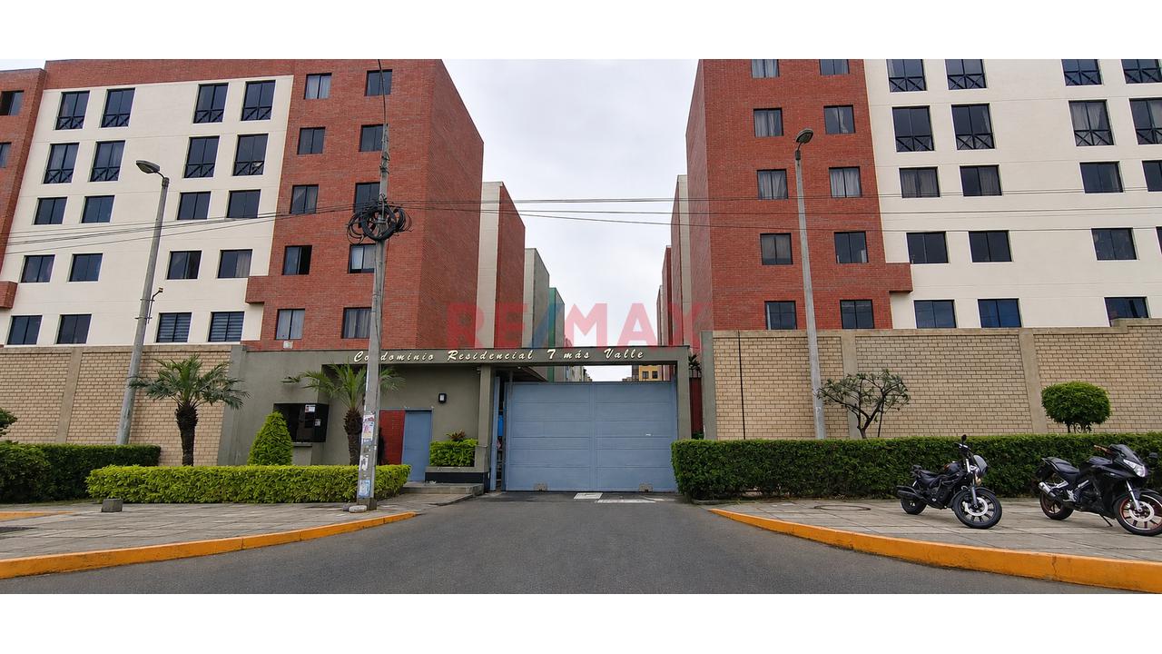 "Gran Oportunidad, Venta De Departamento Amplio Con Cochera Y Depósito, Frente A Parque Excelente Ubicación"