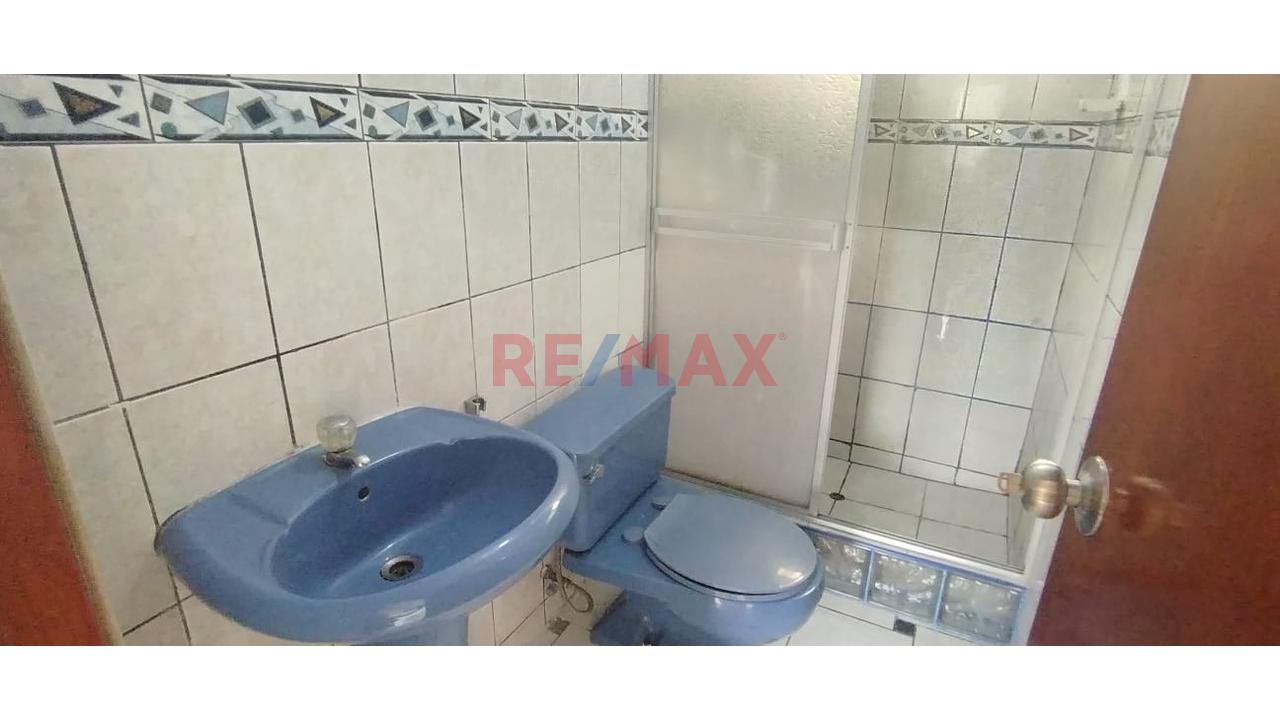 "Gran Oportunidad, Venta De Departamento Amplio Con Cochera Y Depósito, Frente A Parque Excelente Ubicación" — foto 11