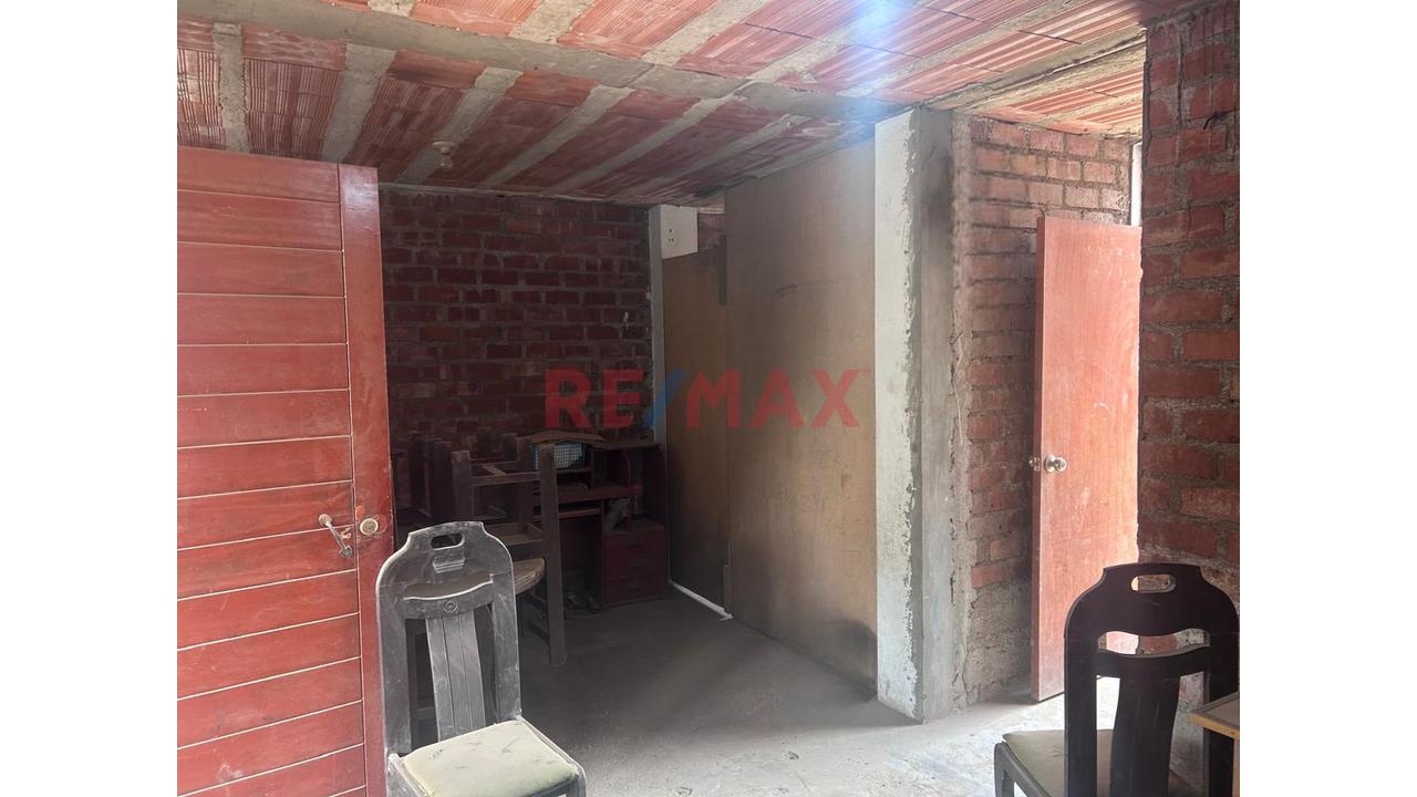 Se Vende Casa De At. 200. M2 Carabayllo — foto 5