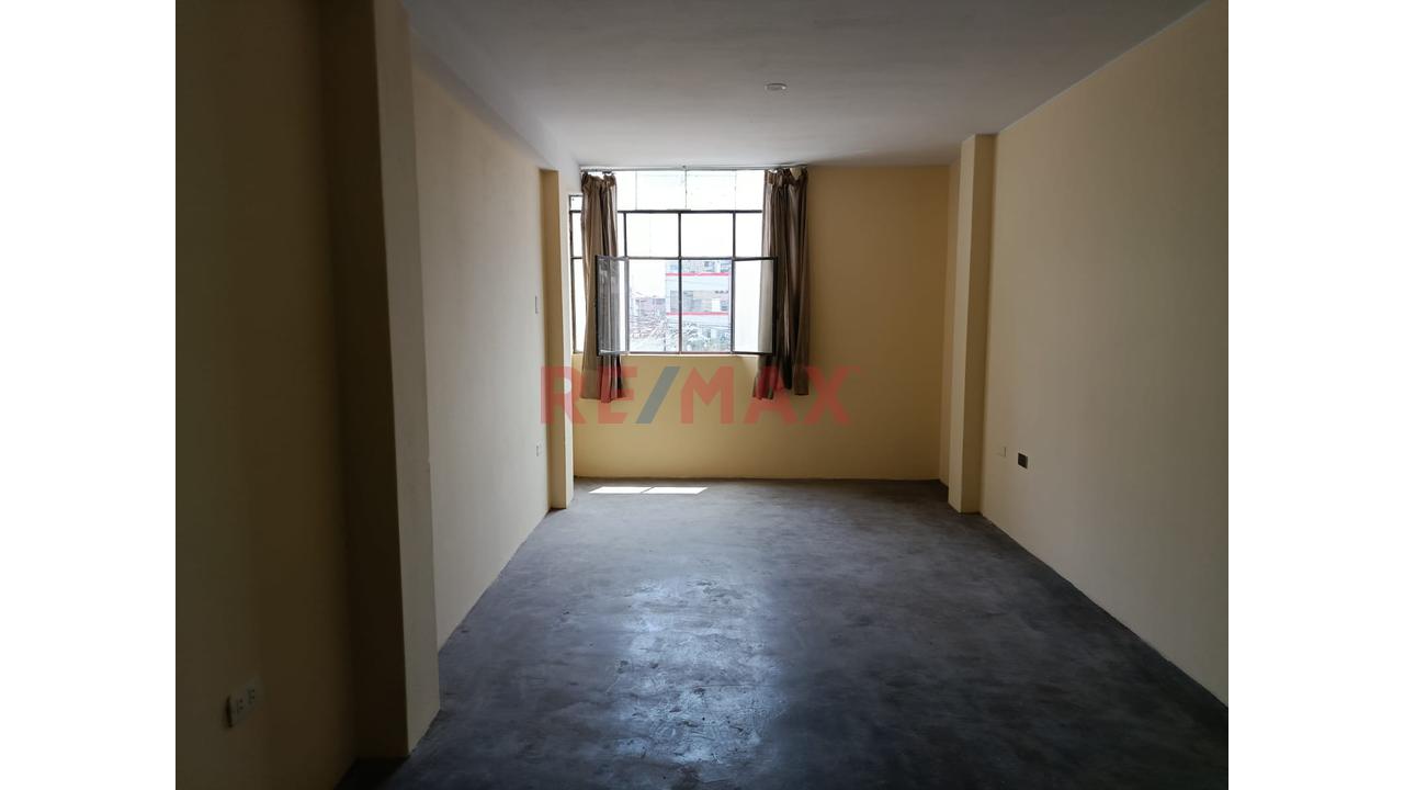 Venta De Casa Con Alto Potencial De Inversión En Ubicación Estratégica En Huaycan — foto 7