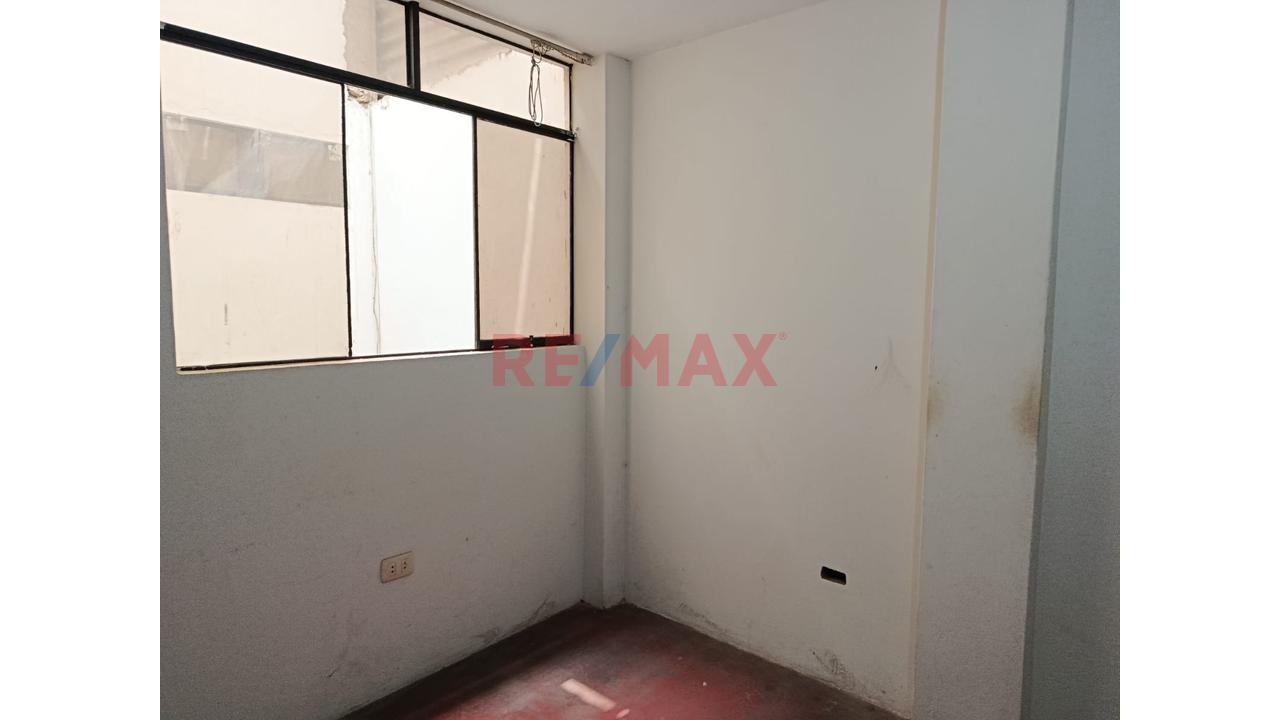 Venta De Casa Con Alto Potencial De Inversión En Ubicación Estratégica En Huaycan — foto 11
