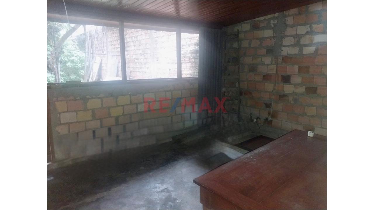 Casa De 2 Pisos En Venta En El Centro De Iquitos | 255 M² | Negocio Puerta A Calle | Excelente Ubicación - 6