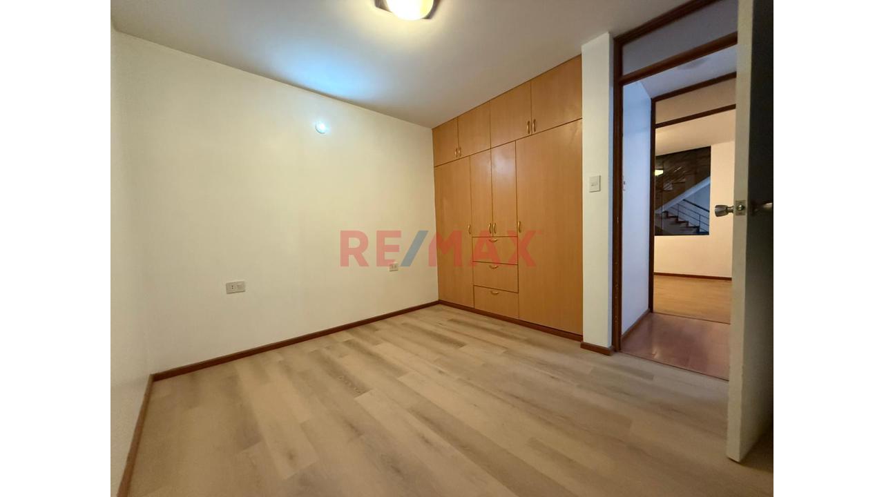 Departamento En Venta Frente A Parque Piedra Santa - 3