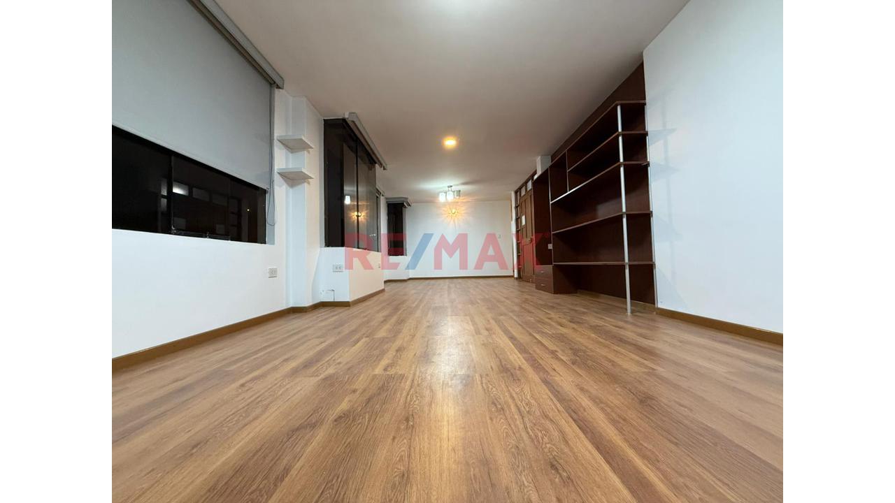Departamento En Venta Frente A Parque Piedra Santa - 12