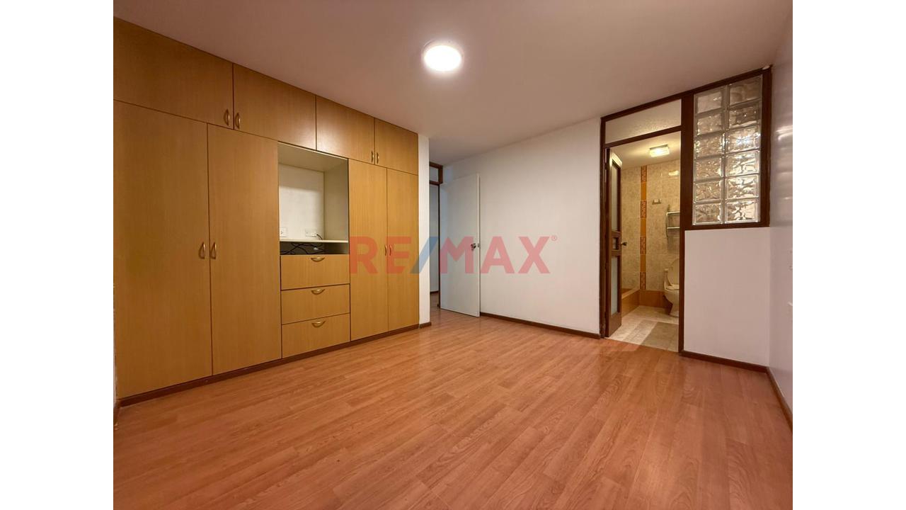 Departamento En Venta Frente A Parque Piedra Santa - 14