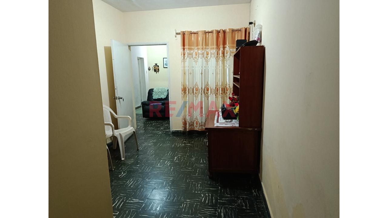 Ocasion Se Vende Primer Piso De Casa En Urbanización Miraflores - 2
