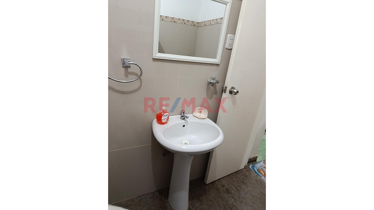 Ocasion Se Vende Primer Piso De Casa En Urbanización Miraflores - 9