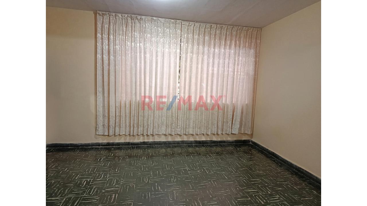 Ocasion Se Vende Primer Piso De Casa En Urbanización Miraflores - 1