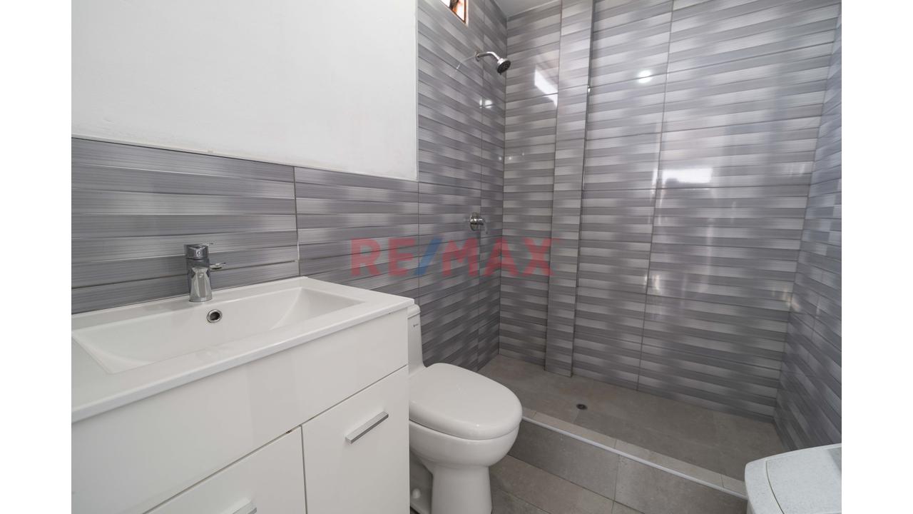Casa de 4 dormitorios en La Molina, 159 m² — foto 3