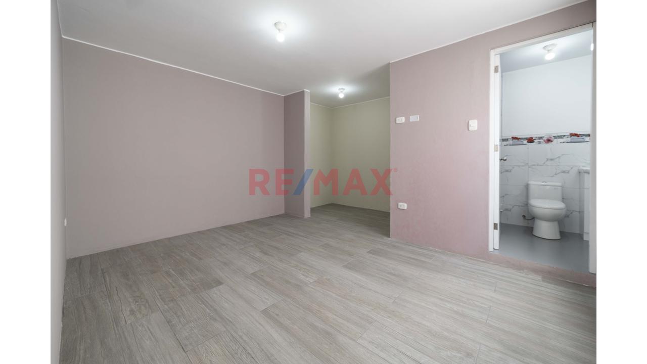 Casa de 4 dormitorios en La Molina, 159 m² — foto 4