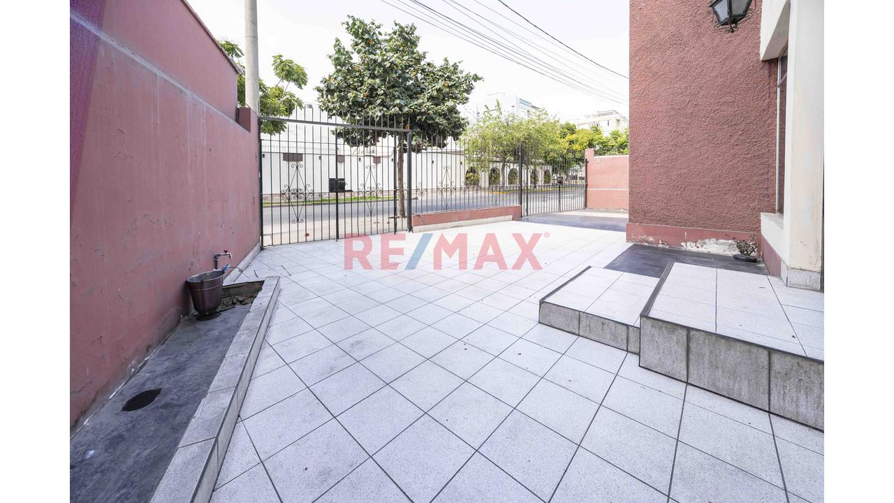Terreno de 328 m² en San Isidro — foto 3