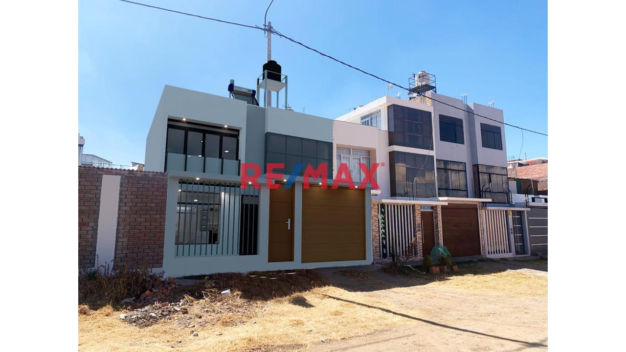 🏡 ¡Casa En Venta En Lago Verde – El Tambo! X 500K Soles - 1
