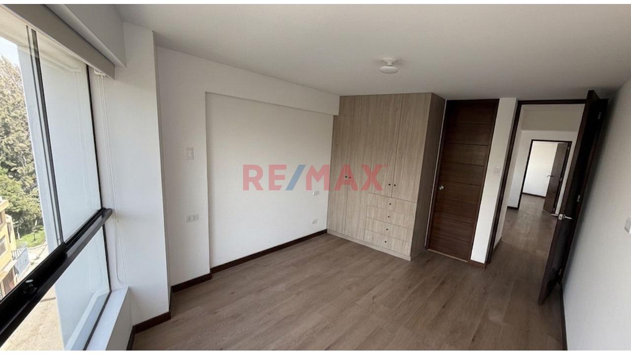 Duplex En Venta En Urb Frente A Parque - 9