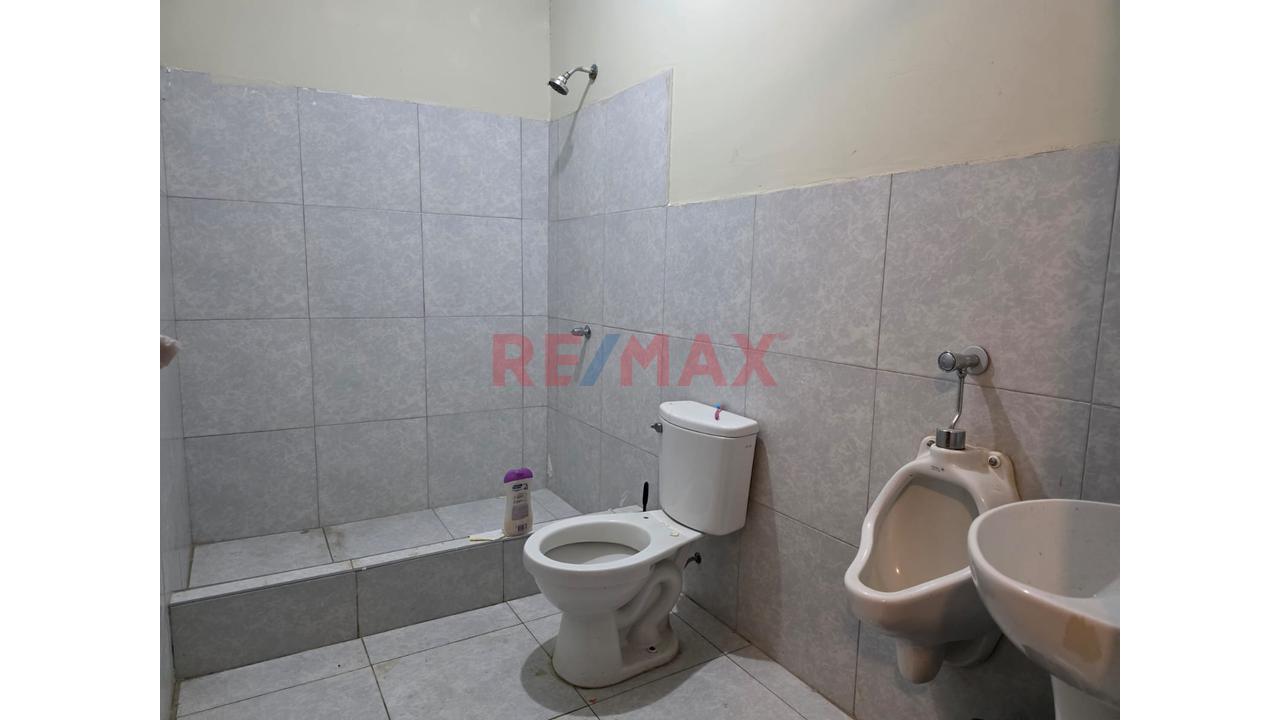 Bajo De Precio Alquiler De Amplio Local Comercial 172 M2 En 2Do Piso En Ex Av Chulucanas Zona Altamente Comercial - 9