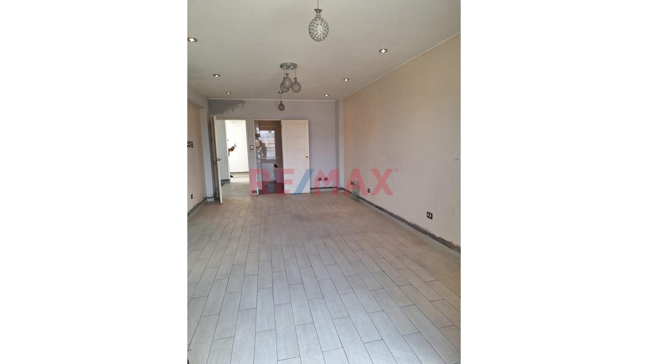 Oportunidad Única Villa El Salvador Casa De 3 Pisos + Local Comercial En Av. 200 Millas — foto 11