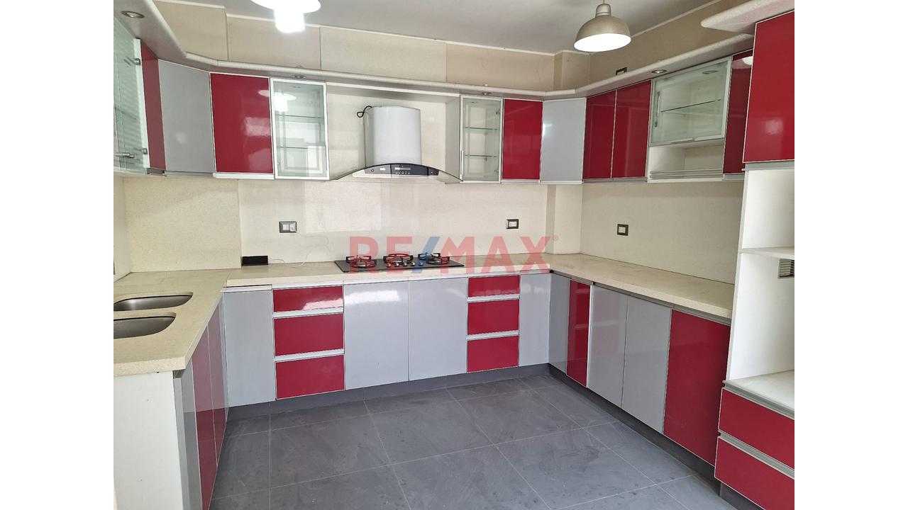 Oportunidad Única Villa El Salvador Casa De 3 Pisos + Local Comercial En Av. 200 Millas — foto 4