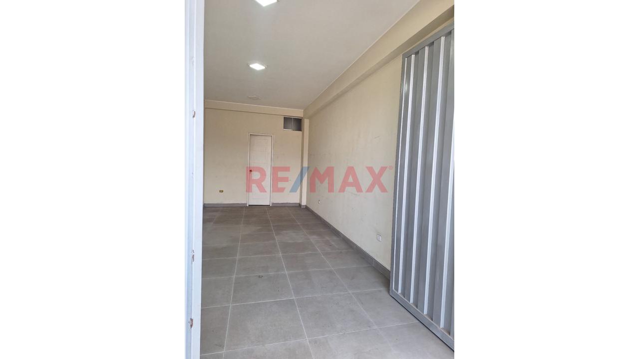 Oportunidad Única Villa El Salvador Casa De 3 Pisos + Local Comercial En Av. 200 Millas — foto 5