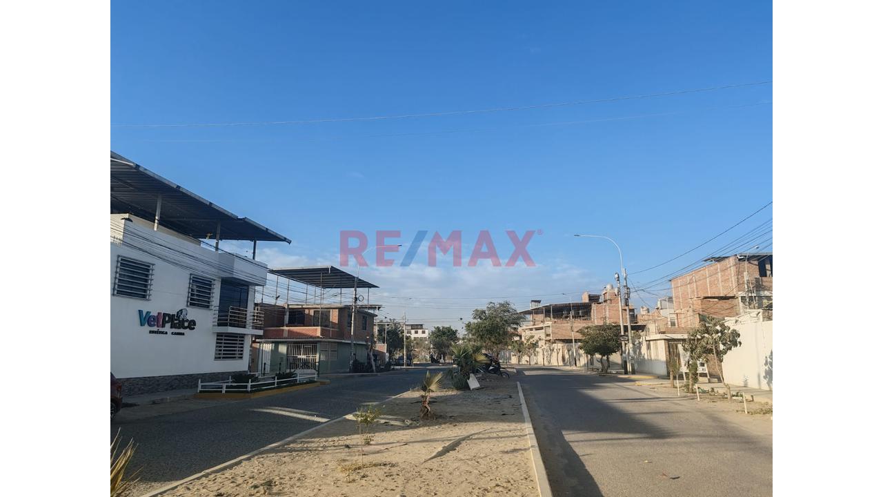 🏡✨ Casa En Venta Con Ingresos Independientes 📍Sol De Piura ✨ - 11